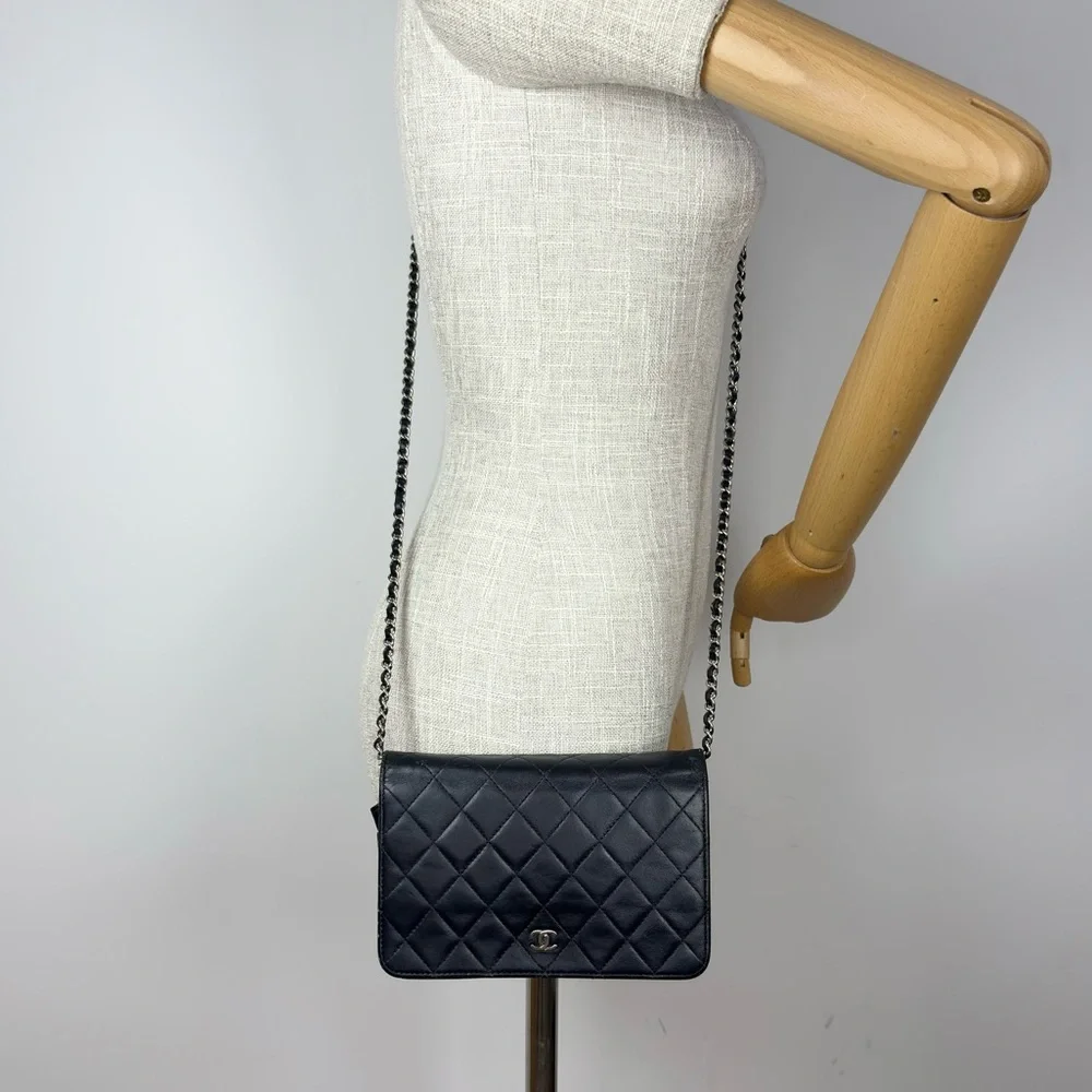 SOLD - CHANEL Wallet on Chain – Black Calfskin, Series 21 (Color Changed) - Picture 2 of 16